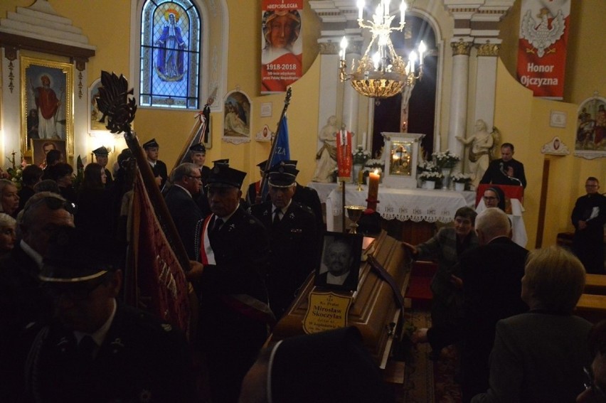 Uroczystości pogrzebowe zmarłego ks. prał. Mirosława...