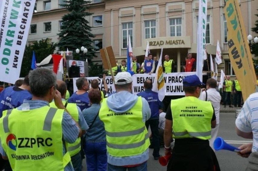 Związkowcy protestować będą przed siedzibą PGE GIEK w Bełchatowie Jakie mają postulaty?