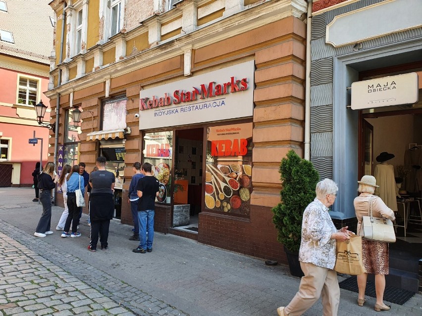Kebab Star Marks & Indyjska Restaurant, Leszczyńskich 1 Leszno