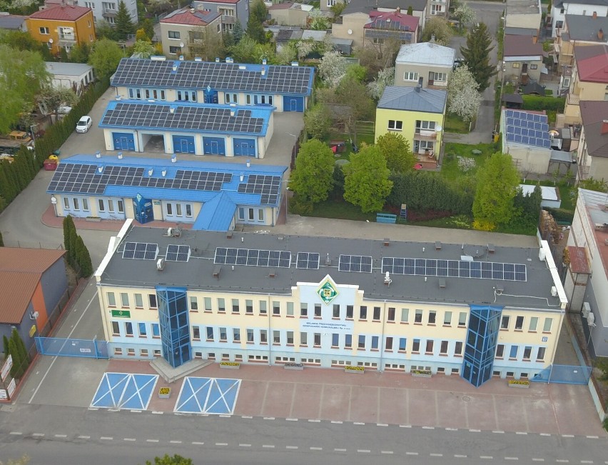Chełm. Dachy budynków MPGK pokryły się panelami fotowoltaicznymi