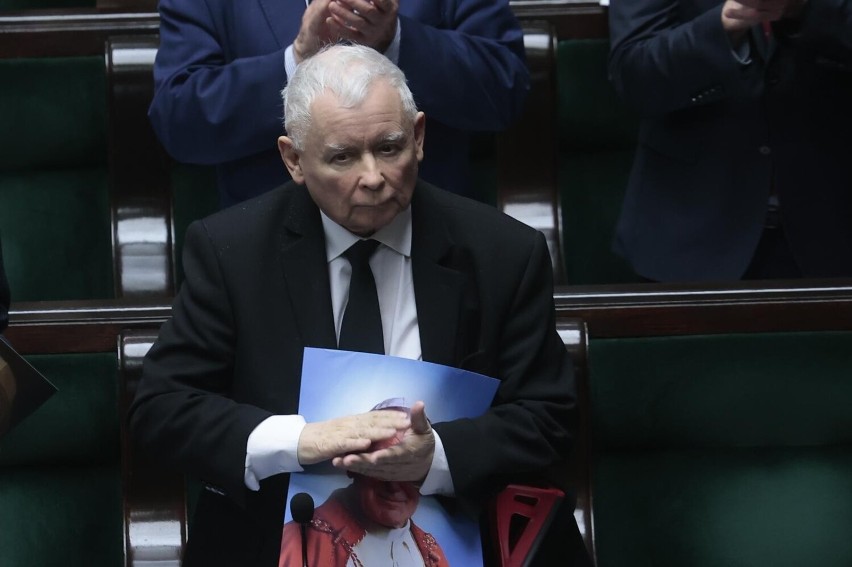 Jak głosowali pomorscy politycy w obronie dobrego imienia...