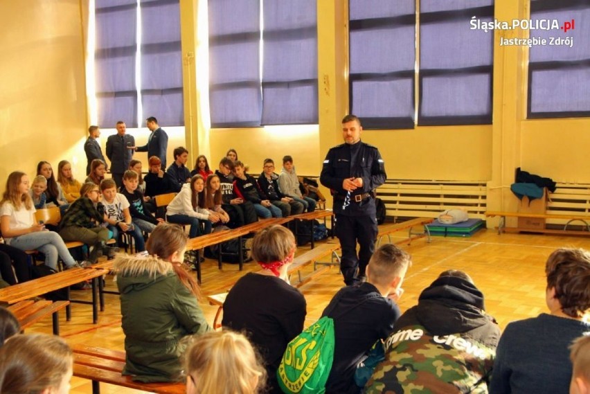 Zespół Szkół nr 3 w Jastrzębiu: wizyta policjantów przed...