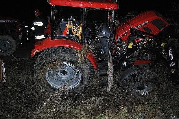 Traktorzysta przygnieciony przez ciągnik