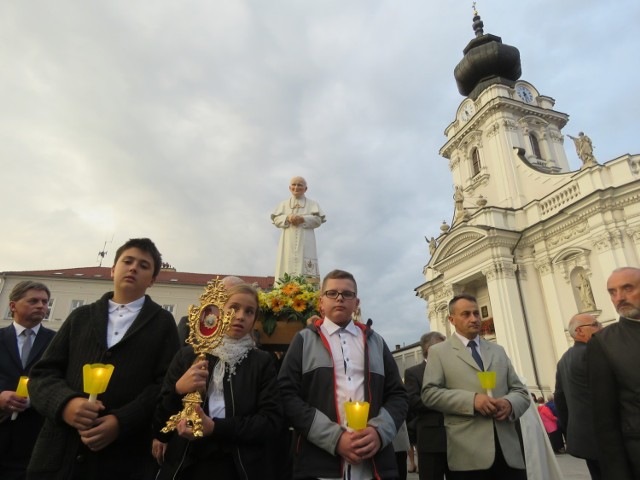 W 40. rocznicę wybory Polaka na papieża przed budynkiem papieskiego muzeum odsłonięta i poświęcona została makieta przedstawiająca dom rodzinny Jana Pawła II oraz jego parafialny kościół. Tuż po tym wydarzenia procesja wiernych wraz z przedstawicielami duchowieństwa przeszła przez miasto w procesji z figurą Jana Pawła II. W muzeum Dom Rodzinny JP II odbył się też wernisaż wystawy czasowej, na której pokazano unikalne pamiątki związane z wydarzeniami z 1978 r., m.in. wcześniej nieudostępniany akt wyboru papieża