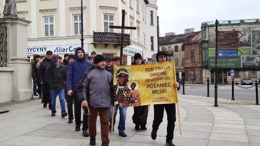 Męski różaniec publiczny w Piotrkowie