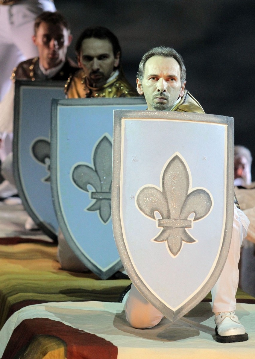 Próba przed premierą &quot;Joanny d'Arc&quot; w Operze Wrocławskiej (ZDJĘCIA)