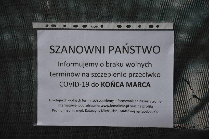 Nigdzie w Rybniku nie zapisują już na szczepienia przeciw COVID 19. Rybniczanie ustawiali się w kolejkach ale nic nie wskórali