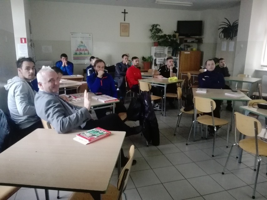 Grodzisk Wielkopolski: Warsztaty szkoleniowe Mobilnej Akademii Młodych Orłów [FOTO]