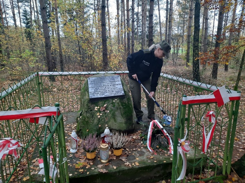 Pamiętali o mogiłach poległych kolegów. Pierwsi zginęli już 26 sierpnia 1939 roku. FOTY