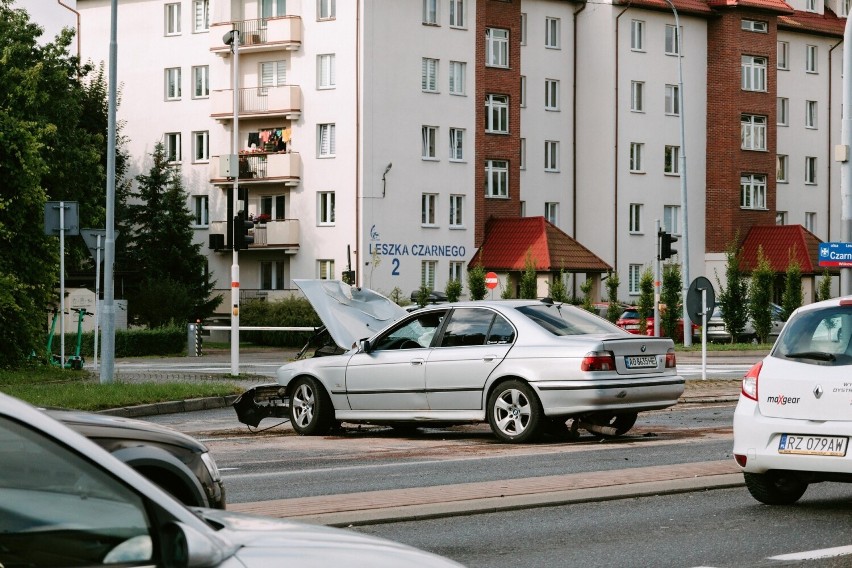 Wypadek na skrzyżowaniu ulic Leszka Czarnego i Lwowskiej w...