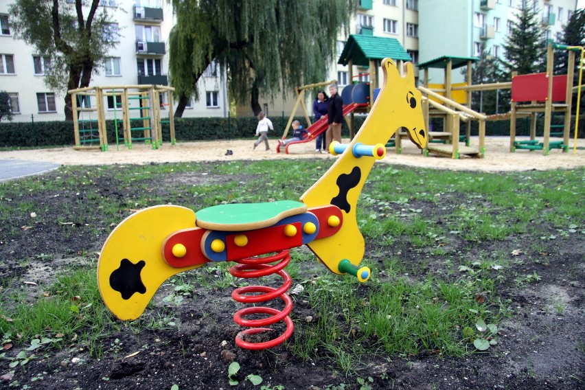 Plac zabaw na Glinianej kosztował prawie 100 tys. zł