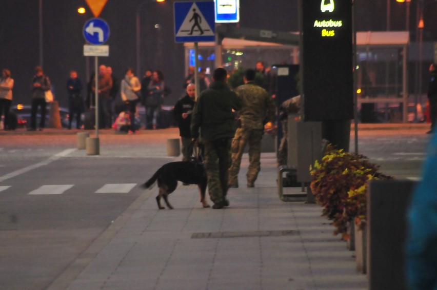 Balice. Protest na lotnisku przeciwko nocnym lotom