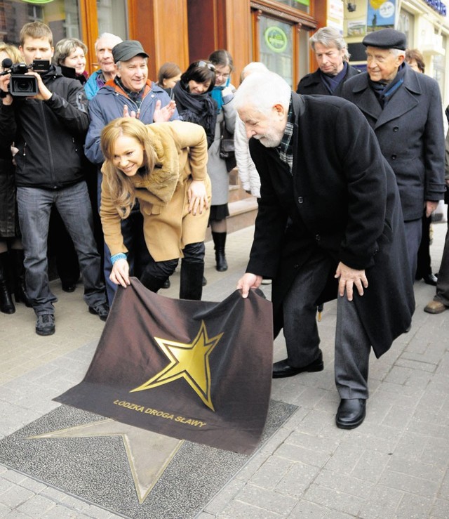 Przy odsłanianiu gwiazdy Januszowi Majewskiemu towarzyszyła synowa, Sonia Bohosiewicz.