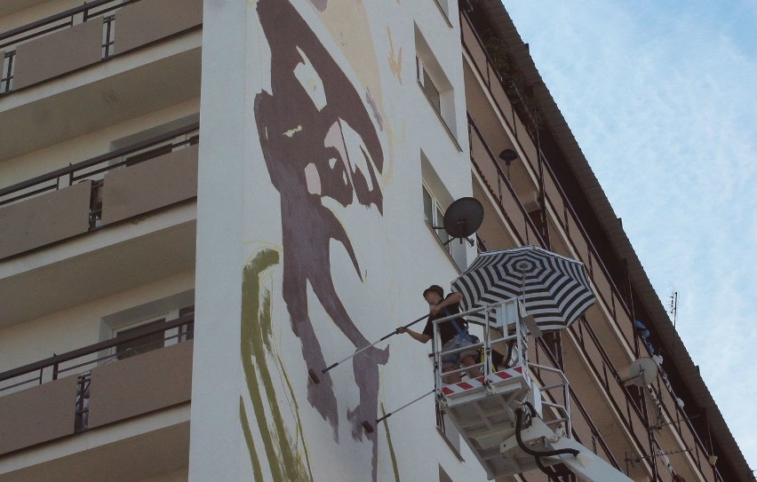 Czerwiec '76 w Radomiu. Mural już powstaje