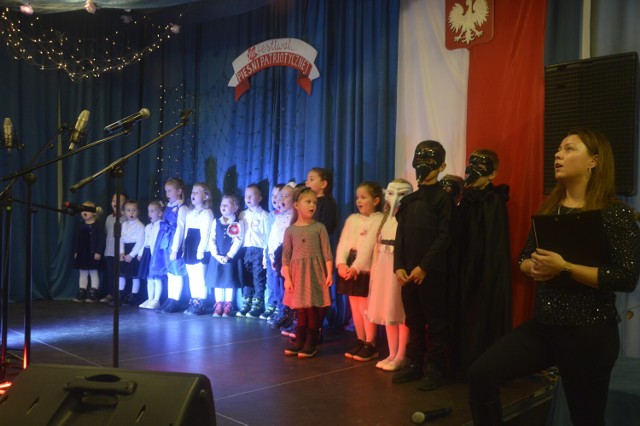 XVI Festiwal Pieśni Patriotycznych zorganizowany został  w Domu Ludowym w Szalejowie Górnym