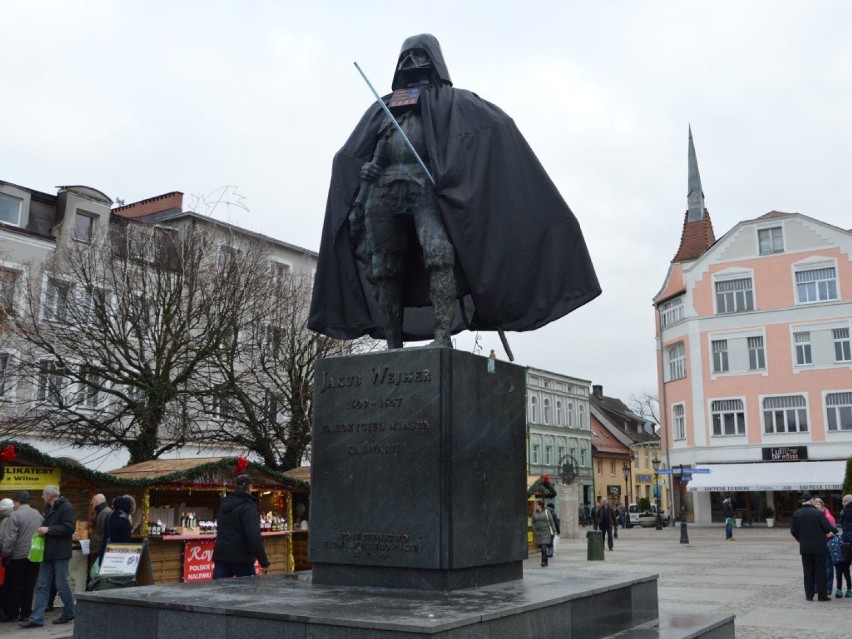 Pomnik Wejhera gotowy na Zlot Fanów Gwiezdnych Wojen