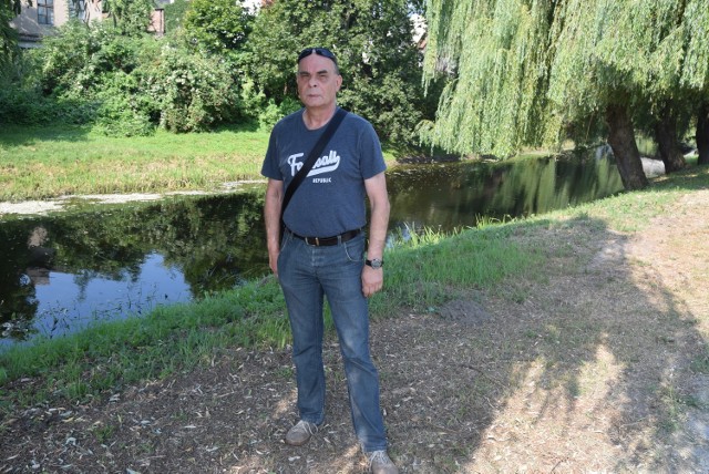 Alarmujący niski stan wody w Obrze może grozić przyduchą. Wędkarz Jan Budzyński apeluje o działanie.