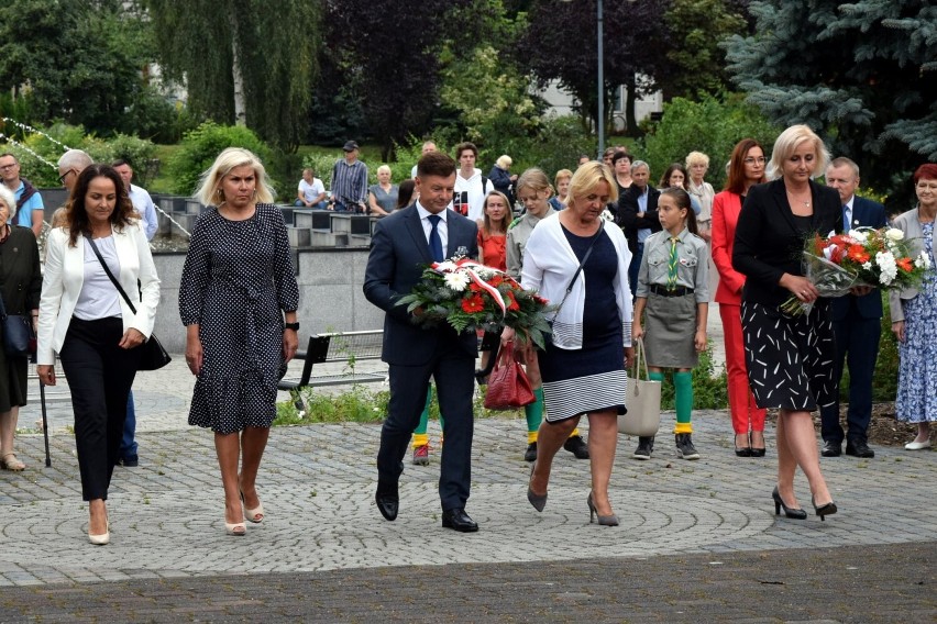 Uroczystość przy Pomniku Bohaterom Walk o Polskę w Nowej...