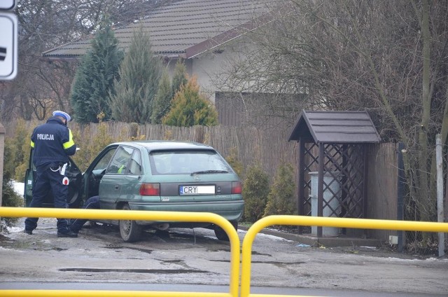 Niestety pomimo udzielonej pomocy lekarskiej zmarła. Przyczyny śmierci znane będą po przeprowadzeniu sekcji zwłok.  Zdarzenie miało miejsce w rejonie oznakowanego przejścia dla pieszych. Mundurowi zabezpieczyli ślady wypadku oraz przesłuchali świadków. Teraz wyjaśniać będą okoliczności i przyczynę tej tragedii.

Wypadek w Rypinie. Śmiertelnie potrącenie pieszej