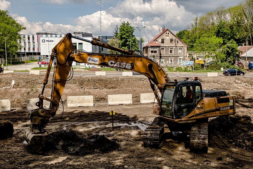 Obwodnica Wałbrzycha. Raport fotograficzny z prac w rejonie ronda Tesco (ZDJĘCIA)