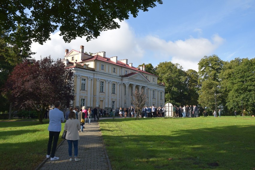 Rozpoczęcie roku szkolnego w Zespole Szkół im. Adama Mickiewicza w Objezierzu [ZDJĘCIA]