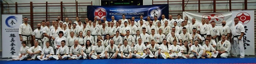 Pięć osób z Golubsko-Dobrzyńskiego Klubu Karate Kyokushin...