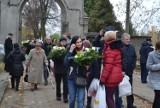 Wszystkich Świętych 2016. Na częstochowskich cmentarzach tłoczno [FOTO]