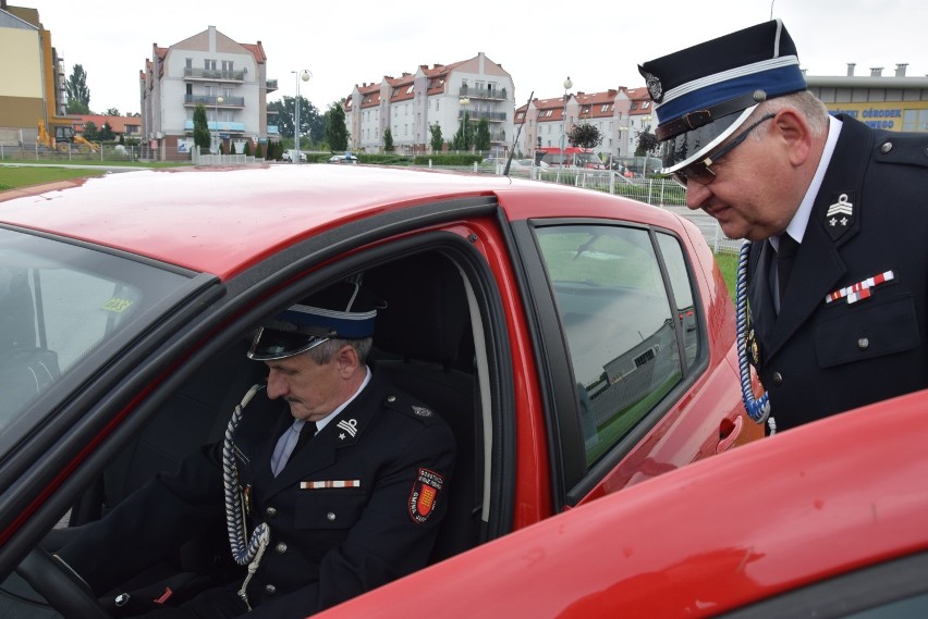 WORD w Kaliszu przekazał auta strażakom