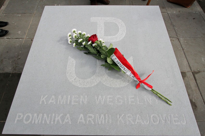 Kraków: wmurowano kamień pod pomnik AK [ZDJĘCIA]