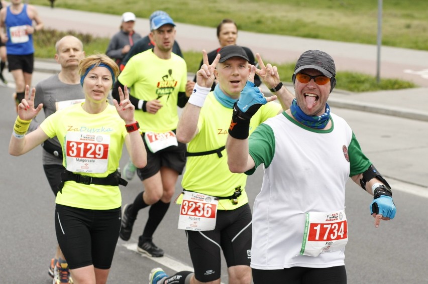 Orlen Warsaw Marathon 2016 ZDJĘCIA uczestników biegu na...