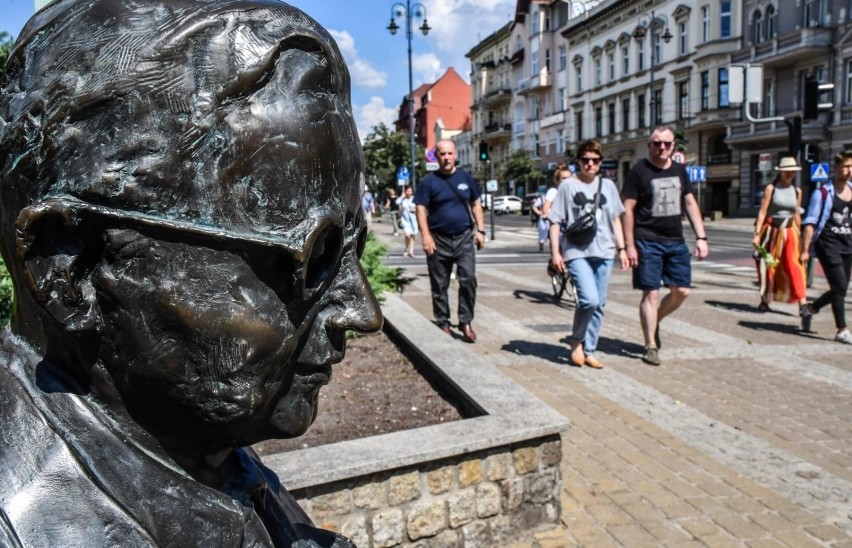 Postać Mariana Rejewskiego, bydgoskiego kryptologa, staje...