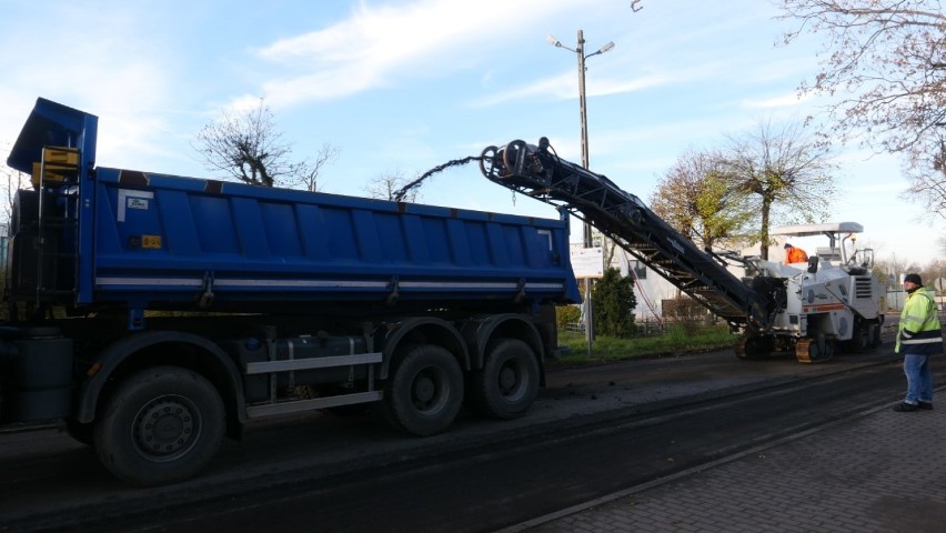 Prace remontowe na Targowej w Poddębicach idą pelą parą