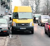 Kraków: źle zaparkowane pojazdy zmorą ulicy Dietla