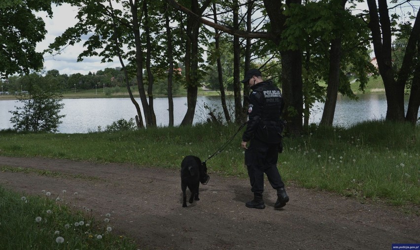 Policyjne psy odnalazły poszukiwe dzieci