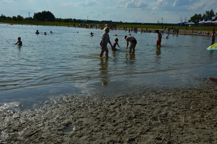 Plaża pod Krakowem jak nad Bałtykiem. Otwarto jedno z największych kąpielisk w regionie [ZDJĘCIA] 29.07