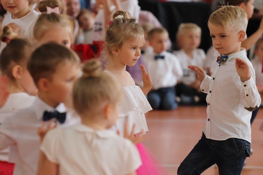 Mistrzostwa Szkoły Tańca Raz Dwa Trzy w Inowrocławiu [zdjęcia] 