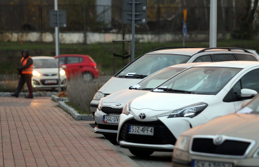 Parkingi na ulicach Ceglanej i Wita Stwosza w Katowicach...