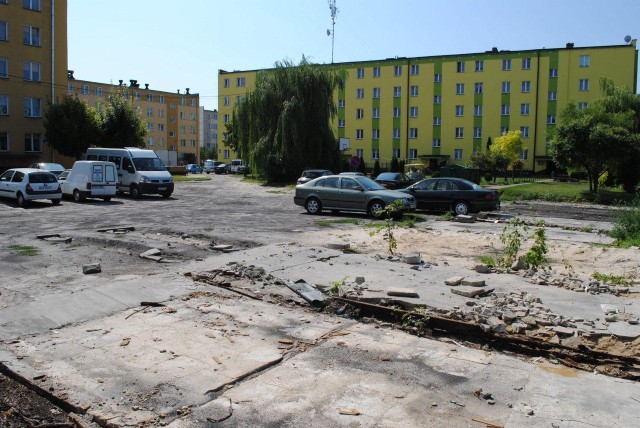 Przy ul.Kraszewskiego w Opolu Lubelskim powstaje nowy parking