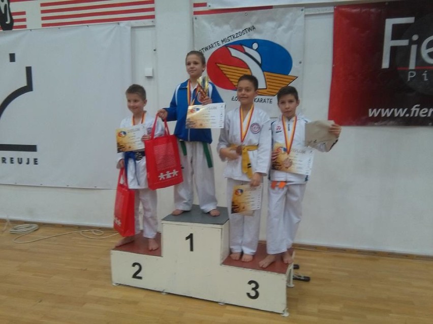 Worek medali karateków z Inowrocławia w Łodzi [zdjęcia]