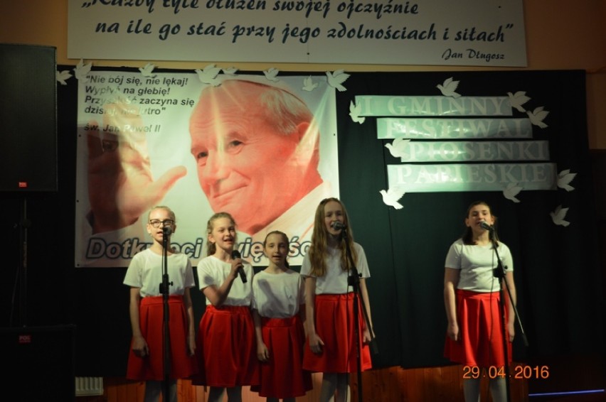„Dotknięci Świętością”- trzeci etap projektu edukacyjnego SP w Gaszynie