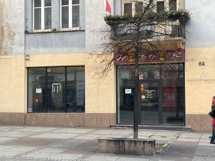 Przygnębiająco wygląda centrum Kielc, w którym mnóstwo...