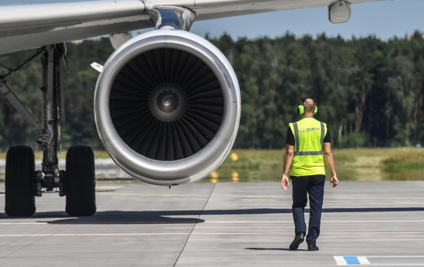 Ryanair zwiększa również liczbę lotów do stolicy Irlandii....