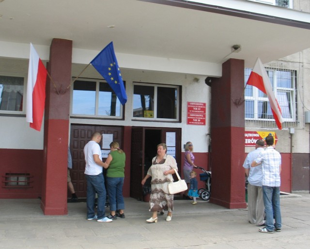 Lokale wyborcze będą czynne od godz. 8 do 22