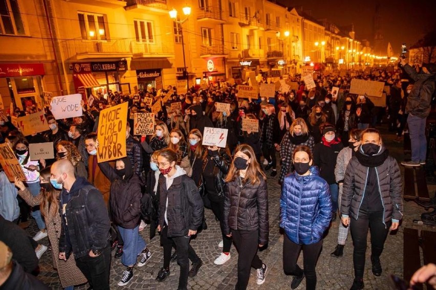 Protest kobiet w Białymstoku - 30.10.2020. W piątek kolejna...
