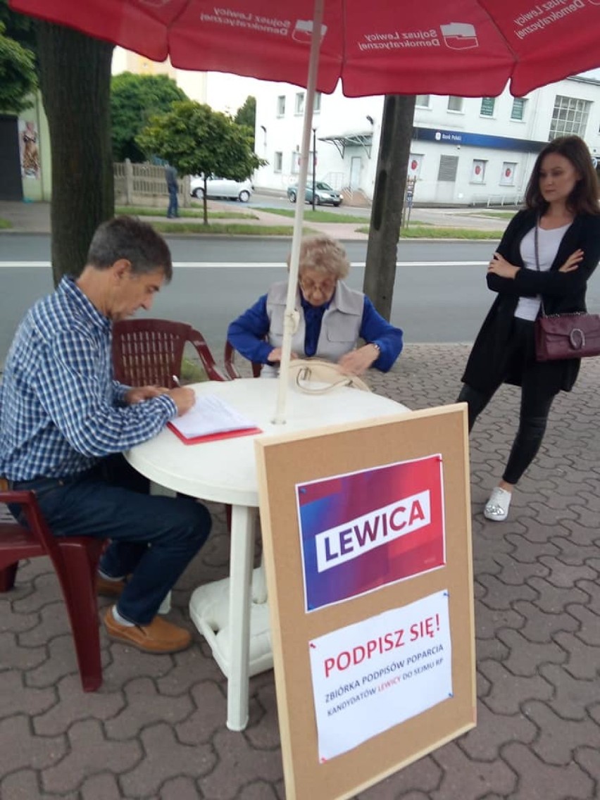 Zduńska Wola. Partie zbierają podpisy pod listami kandydatów do Sejmu i Senatu. Wybory 2019 [zdjęcia]
