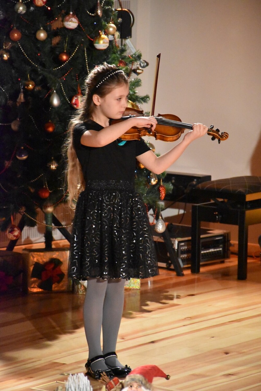 Państwa Szkoła Muzyczna w Pleszewie zagrała dla Wielkiej Orkiestry Świątecznej Pomocy