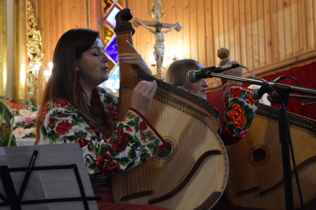 Zespół "Oriana" inaugurował Koncerty Festiwalowe w Zelowie 2017. Wystąpił w kościele w Kociszewie