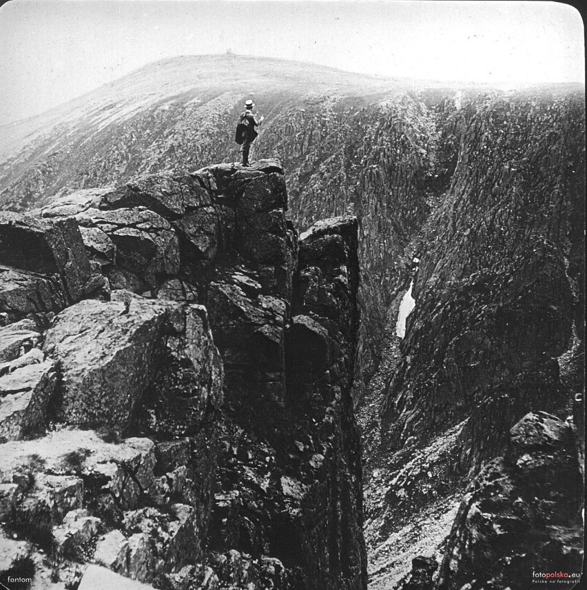 Śnieżne Kotły- alpejski krajobraz w Karkonoszach. Zobacz archiwalne fotografie! [ZDJĘCIA]