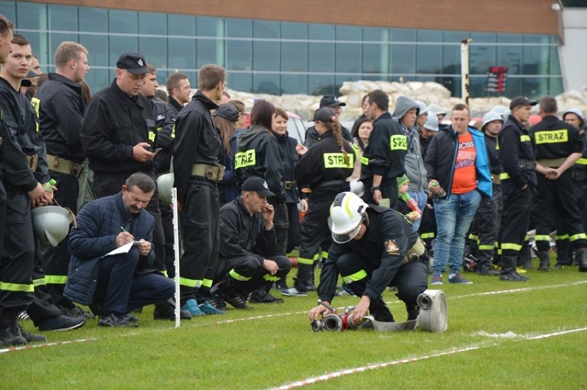 Powiatowe Zawody Sportowo-Pożarnicze w Uniejowie