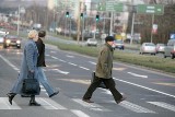 Samochód potrącił pieszego na pl. Grunwaldzkim. Mężczyzna jest w ciężkim stanie